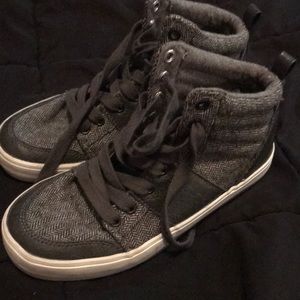 Old navy boys high tops size 2